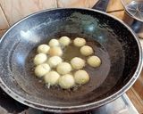 Foto langkah ke 5 dari resep Bola-bola Pisang.