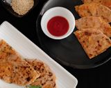 A picture of step 4 of Quinoa stuff paratha.