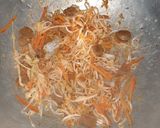 Foto langkah ke 2 dari resep Kwetiaw Goreng Udang Rebon.