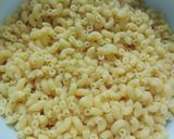 Gambar langkah 2 resipi Mac And Cheese.