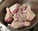 Foto del passaggio 3 della ricetta Pollo con i chiodini