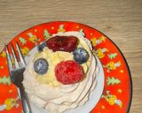 A picture of step 9 of Mini pavlovas.