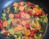 Foto del paso 3 de la receta Cazuela vegetariana de garbanzos con tomate y huevos poché