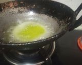 A picture of step 4 of Palak Ki Poori.