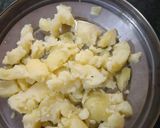 A picture of step 1 of Onion Potato patty.