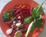 Foto langkah ke 1 dari resep Ceker ayam mercon.