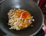 Foto langkah ke 2 dari resep Kulit ayam pedas.