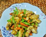 Gambar langkah 5 resipi Ayam pedas bersama kacang buncis.