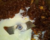 A picture of step 1 of Kaju anjeer milkshake.