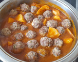 Foto del paso 5 de la receta: Guiso de albóndigas con patatas