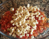 Foto del paso 2 de la receta: Picadillo caprese con aguacate