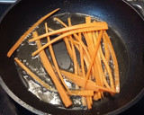 Foto del paso 4 de la receta: Tallarines de verduras con gambas en su salsa