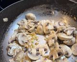 Foto langkah ke 3 dari resep Creamy fettuccine pasta.