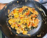 Une image de l'étape 13 de Omelette aux épinards, ail et tomates cerises.
