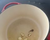 Foto del paso 1 de la receta: Marmitako de bonito en olla de hierro