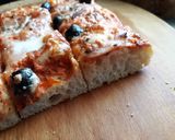 Foto del passaggio 18 della ricetta Pizza in teglia