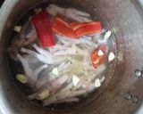Foto del paso 1 de la receta: Sopa de Patas de pollo