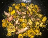 Foto langkah ke 4 dari resep Tahu Cumi Asin Sambel Cabe Ijo.