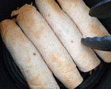 Foto del paso 3 de la receta: Burritos de pollo en freidora de aire