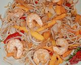 Foto langkah ke 9 dari resep Tumis toge, wortel dan udang.