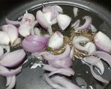 A picture of step 2 of Veg Tawa Pulao.