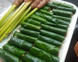 A picture of step 2 of Vietnamese Grilled Beef Wrapped in Betel Leaves (Bò cuốn lá lốt).