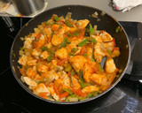Foto del paso 4 de la receta: Empanada de pollo