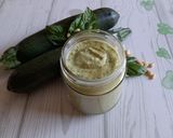 Foto del passaggio 6 della ricetta Pesto di zucchine con pinoli e noci