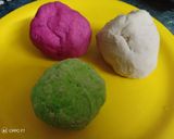 A picture of step 3 of Colourful chocolate coconut gujiya.