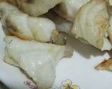 A picture of step 2 of Stir fry Giant Grouper Fish with Sugar Snap Peas 龍躉炒 荷蘭豆.