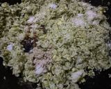 Foto langkah ke 4 dari resep Nasi Goreng Cabai Ijo Ikan Asin.