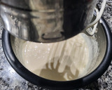 Foto del paso 2 de la receta: Mini bizcochuelo de vainilla 12 cm de diámetro