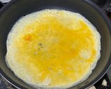 Foto langkah ke 3 dari resep 84. Sup Enokitake Telur Dadar.