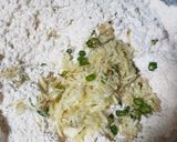 A picture of step 3 of Green onion paratha.