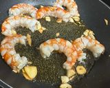 Foto del paso 2 de la receta: Merluza con gambones