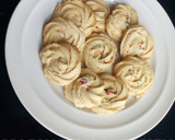 A picture of step 7 of Melting moments cookies.