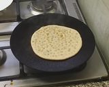 A picture of step 5 of Chana dal parantha.