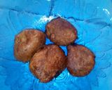 Foto langkah ke 5 dari resep Bola-bola Tape goreng Cokelat.