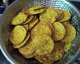 A picture of step 4 of Besan Methi Puri with Puri Chaat.