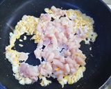 รูปขั้นตอนการทำที่ 1 ของ ไก่ผัดโหระพาใส่ไข่