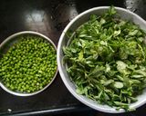 A picture of step 1 of Malai Methi Matar Sabzi.
