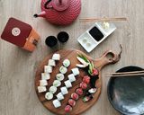 A picture of step 8 of Californian Rolls and Tuna sushi.