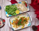 A picture of step 3 of Quang-Style Noodles with Fresh Squid.