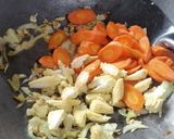 Foto langkah ke 2 dari resep Capcay Goreng.