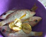 Foto langkah ke 1 dari resep Ikan Ekor Kuning Bakar Teflon.