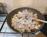 Foto del passaggio 2 della ricetta Bocconcini di pollo alla cacciatora
