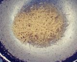 Foto del paso 1 de la receta: Arroz con fideos 😍