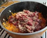 Foto del paso 4 de la receta: Salsa roja con carne
