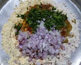 A picture of step 2 of Tandoori Missi roti.