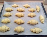 🥐 Sajtos-vajas kiflik 🥐 recept fázis 6 fotója